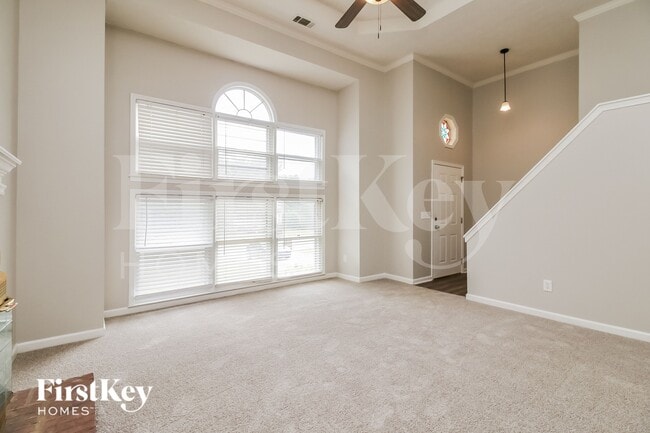 Photo - 125 Bentley Pl Way