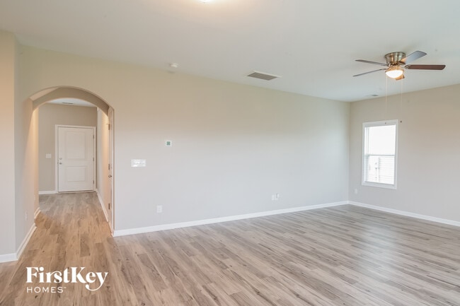 Photo - 146 Clydesdale Cir