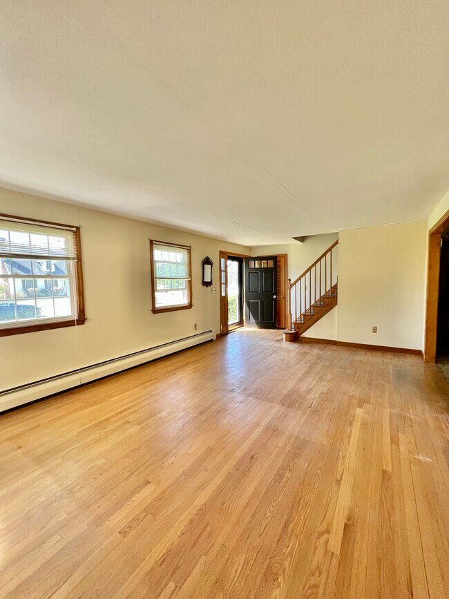 20 Newton Ln