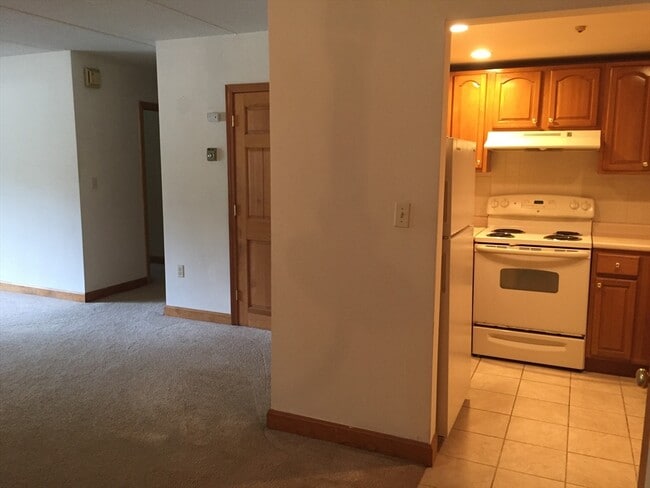 2310 Commonwealth Ave Unit 2-2