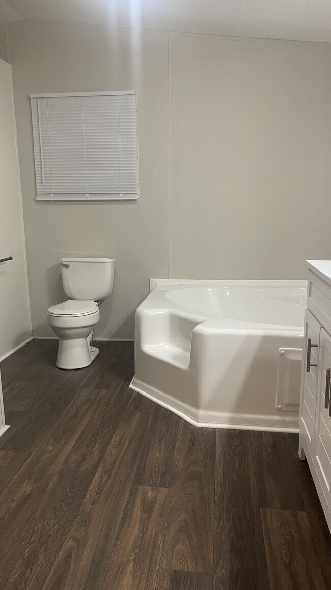 Photo - 1518 Lee County Rd 270