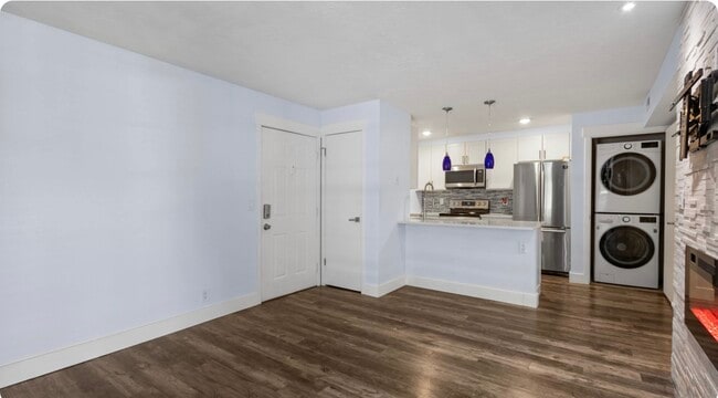 Photo - 1206 E Waterside Cv Unit 1206 e waterside cv #21
