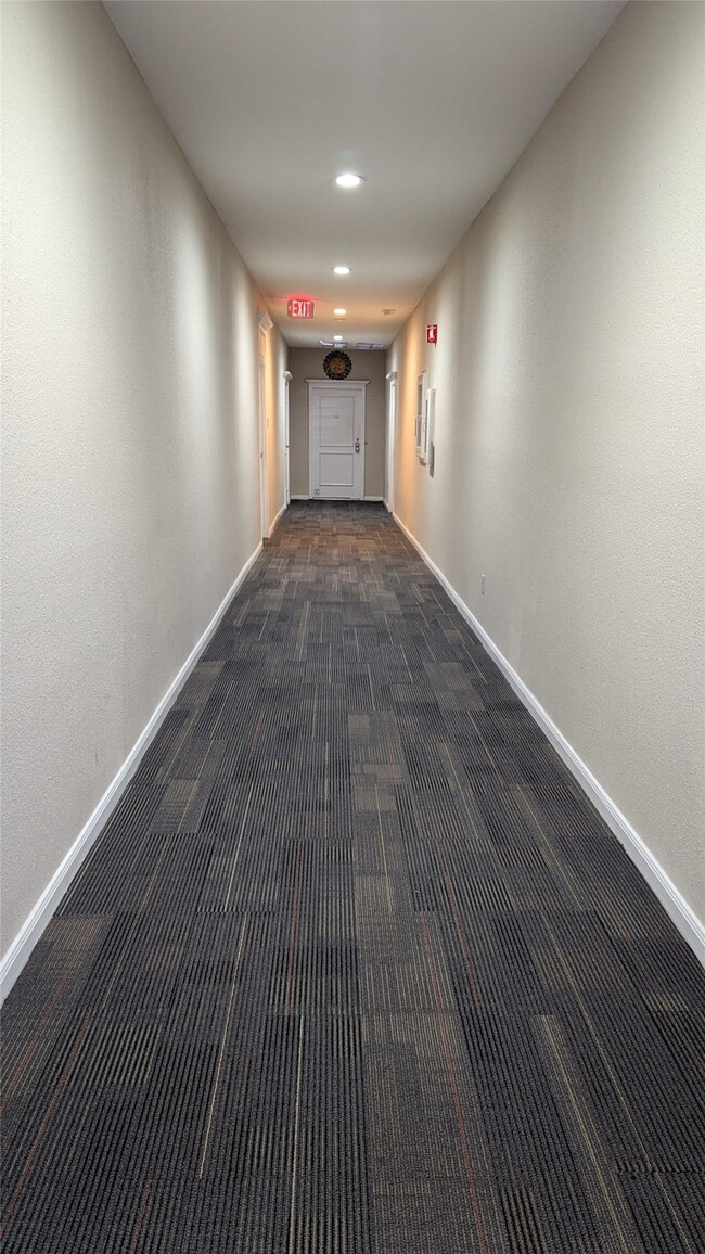 Photo - 2400 N Braeswood Blvd Unit 326