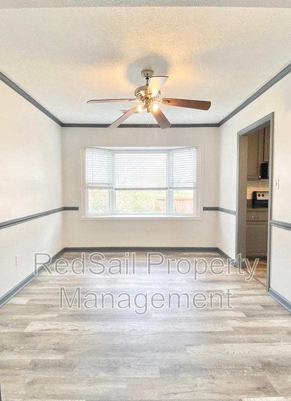 Photo - 14 S Lake Cir