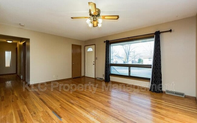 Photo - 230 Bel Aire Dr