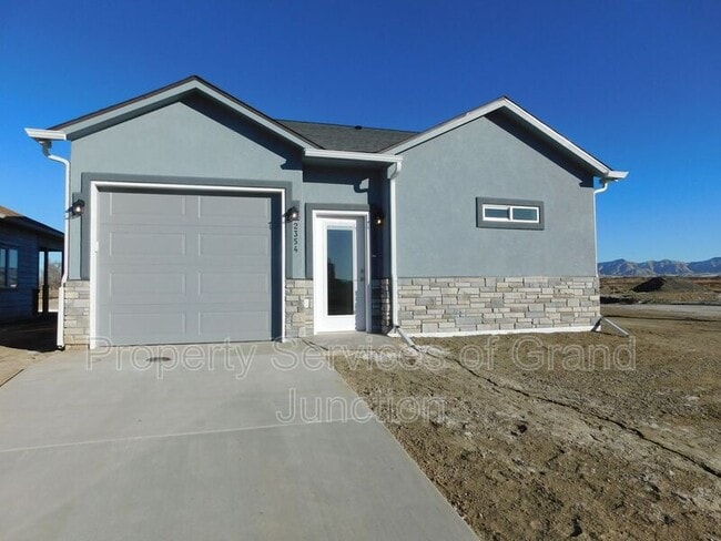 Building Photo - 2354 Zion Cyn Ave