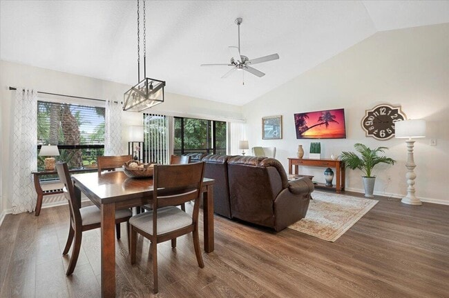 Photo - 11863 Wimbledon Cir Unit 525