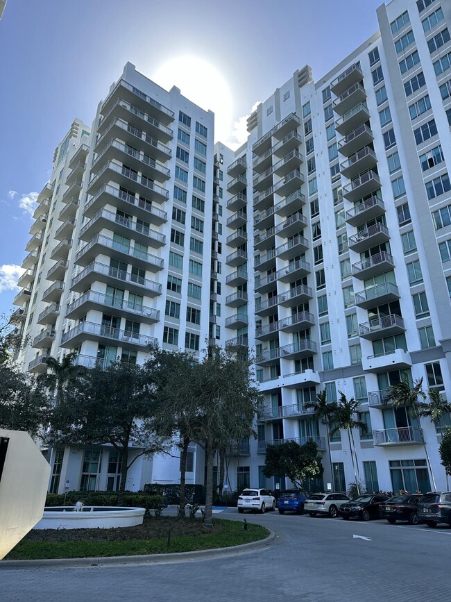 Building Photo - 300 S Australian Ave Unit 911 Rental