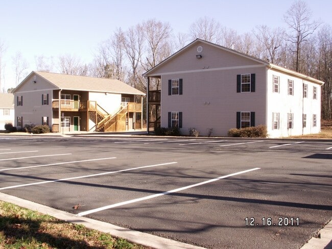 Photo - 7004 Courtyard Dr