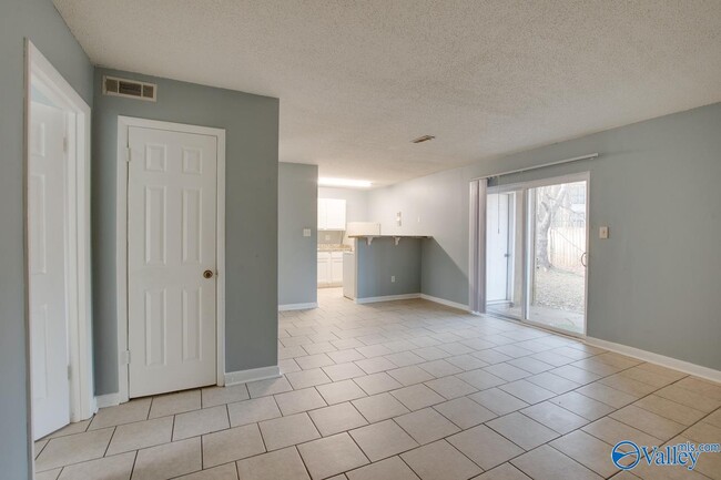 Photo - 4914 Cotton Row NW Unidad A