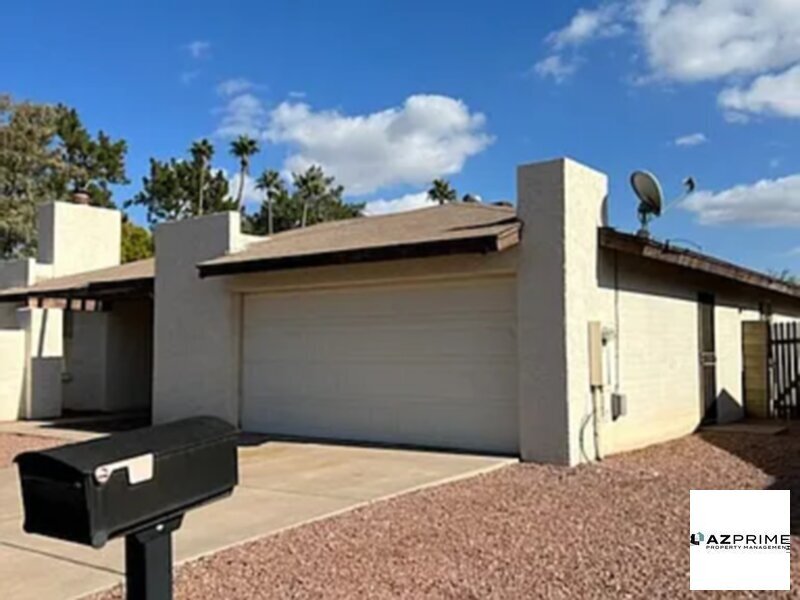 Photo - Charming 3-Bedroom, 3-Bathroom Single-Stor...