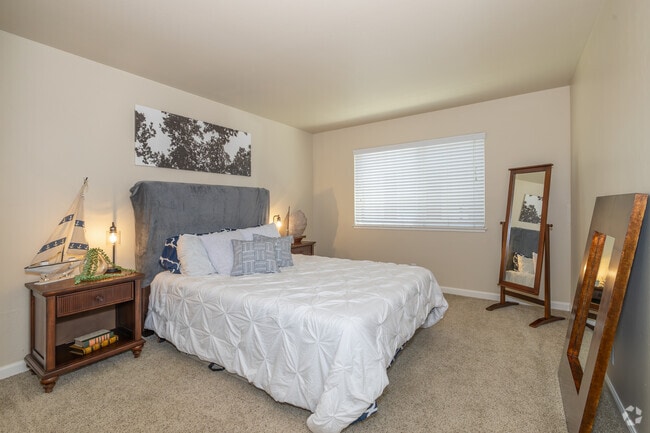 3BR, 2BA - 1,020SF - Primary Bedroom