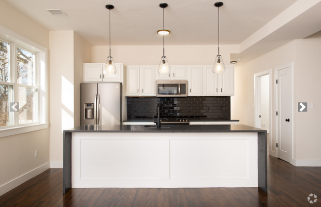 Building Photo - 19 Playstead Rd Unit 17 Rental