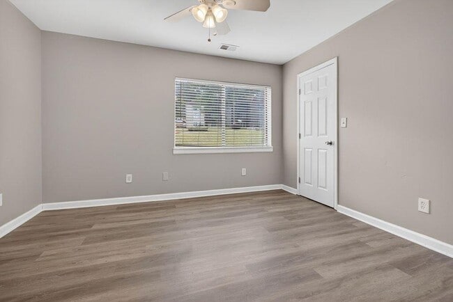 Photo - 3575 Oakvale Rd Unit 102