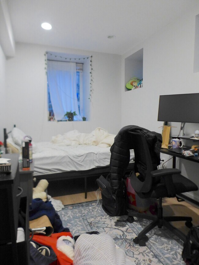 Photo - 726 Parker St