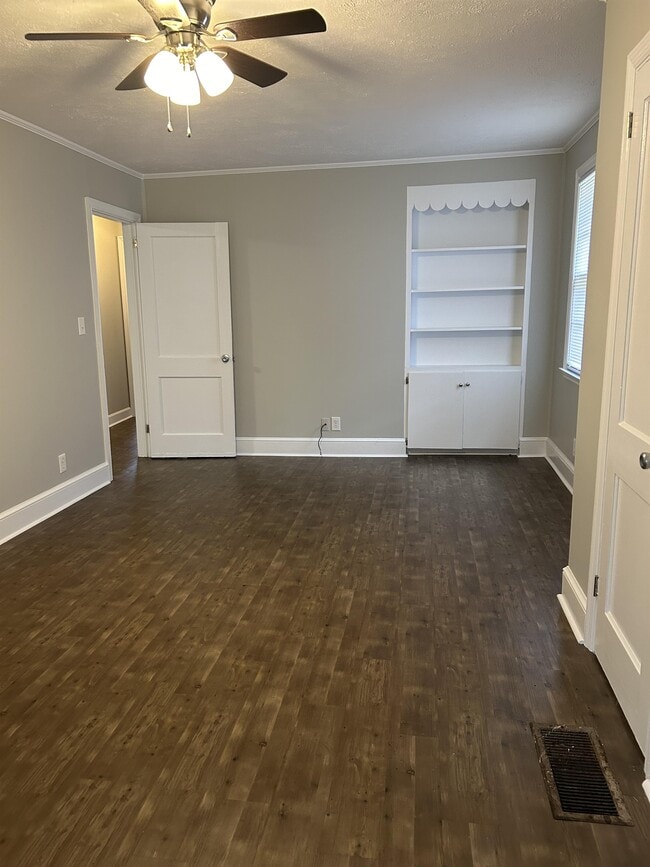 Photo - 2705 9th Ave