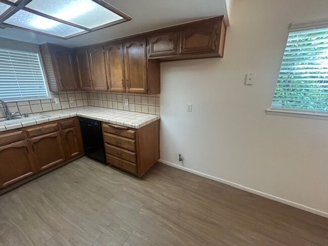 Photo - 3 bedroom 2 bath in central Visalia!