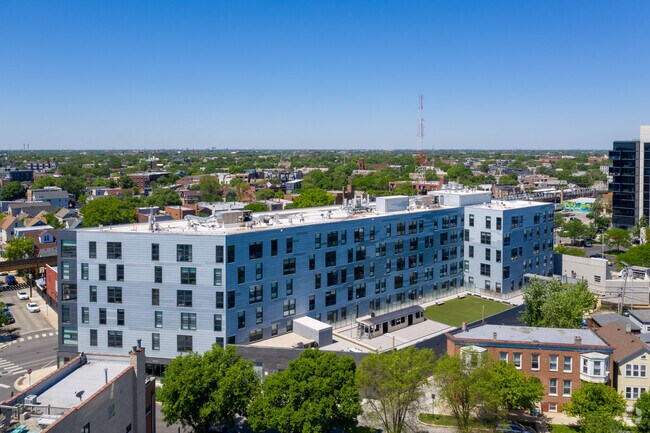 Photo - L Logan Square Apartments