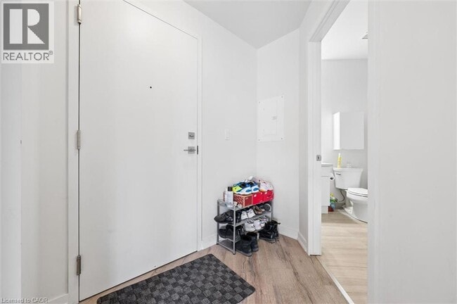 Photo - 690 King St W Unit 202