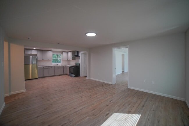 Photo - 5057 Tillie Ln