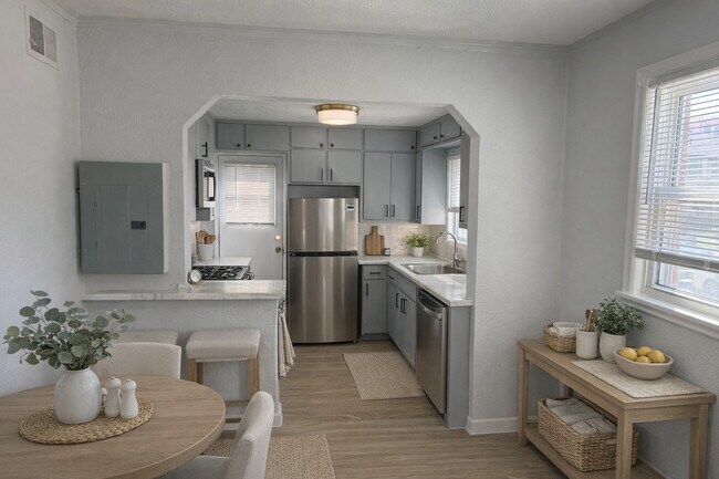 Rose Manor Apartments