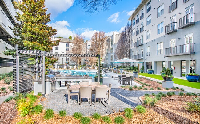 Photo - MAA Stratford