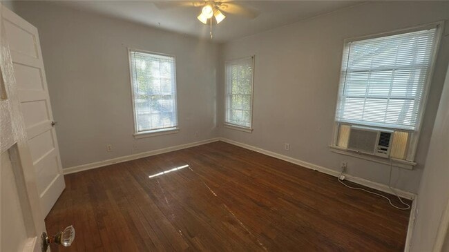 Photo - 3510 Robinson Ave