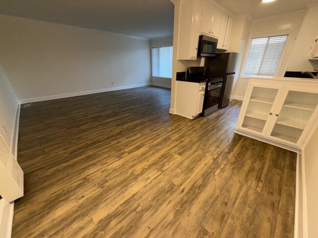 Photo - 1631 Barry Ave Unidad 4