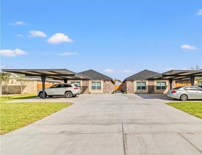 Comes with 2 covered parking spots - 2513 E Israel Ave Unit 2