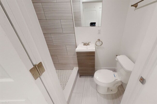 Photo - 4 br, 3 bath Duplex - 1834 N Bouvier ST Un...