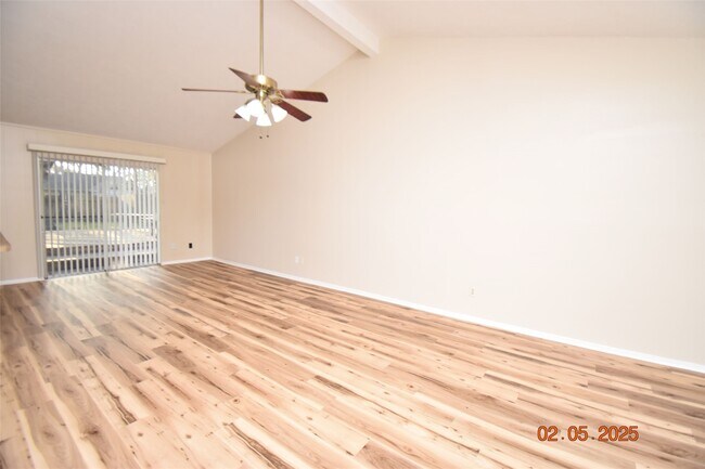 Photo - 1911 Westlake Rd