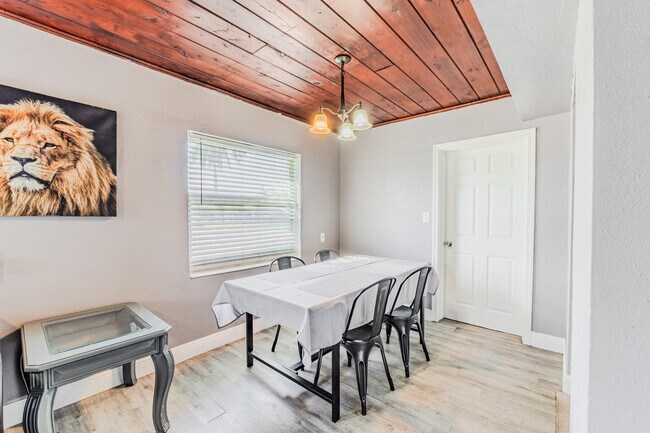 Photo - 112 W 34th St Unit 1