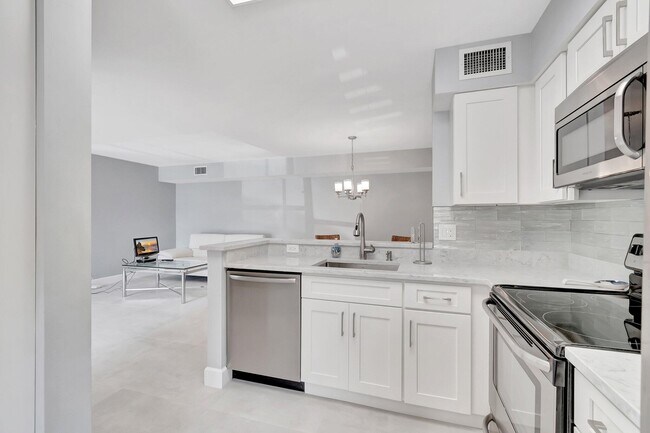 Photo - 14895 Builtmore Way Unit 109