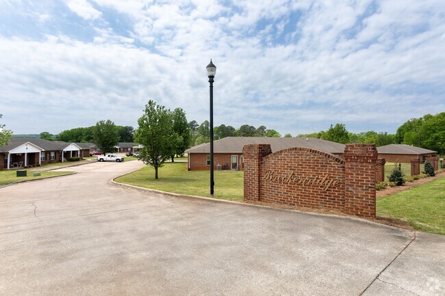 Entrance - New sign COMING SOON! - The Oakley at Spring Creek Rental