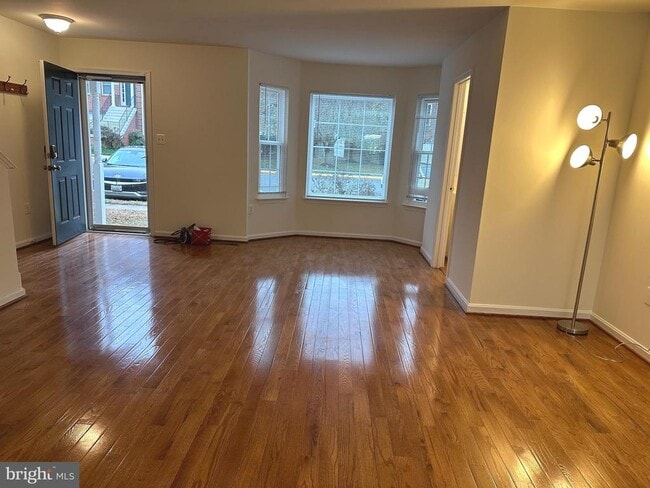 Building Photo - 8922 Royal Astor Way