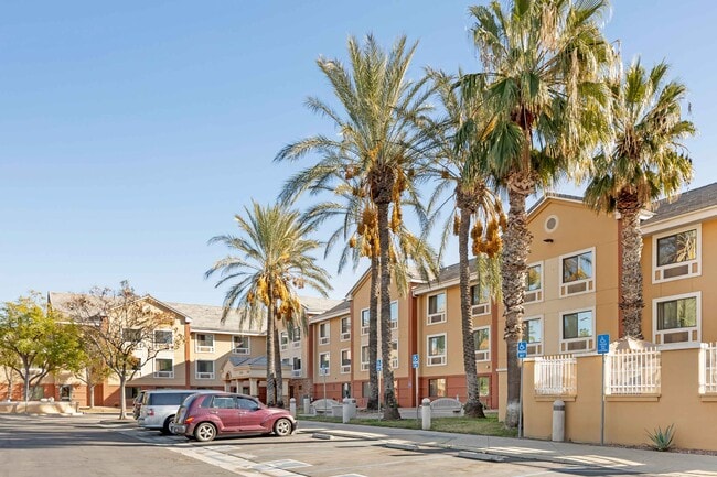 Building Photo - Furnished Studio-Los Angeles - Ontario Air... Rental