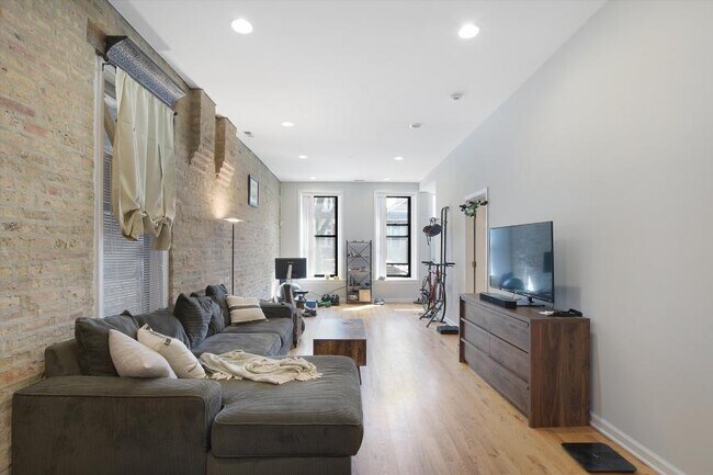 Photo - 2 bedroom in Chicago IL 60647 Unit 1F