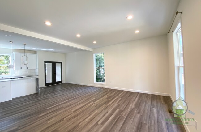 Photo - 228 Maco Terrace