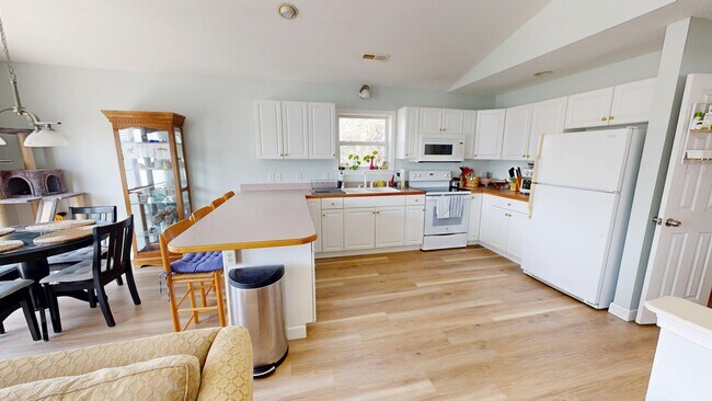 Photo - 123 Harbour View Dr