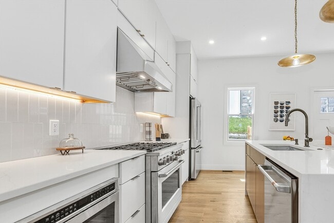 Photo - 142 Birch St