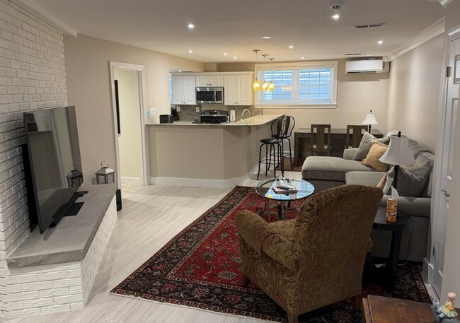 Photo - 1815 Quincy St NW Unidad ExecutiveApartment