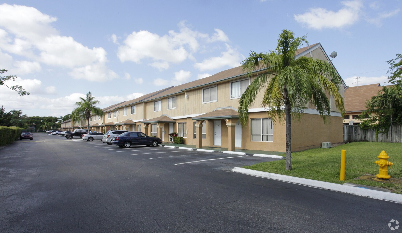 Photo - Midway Villas