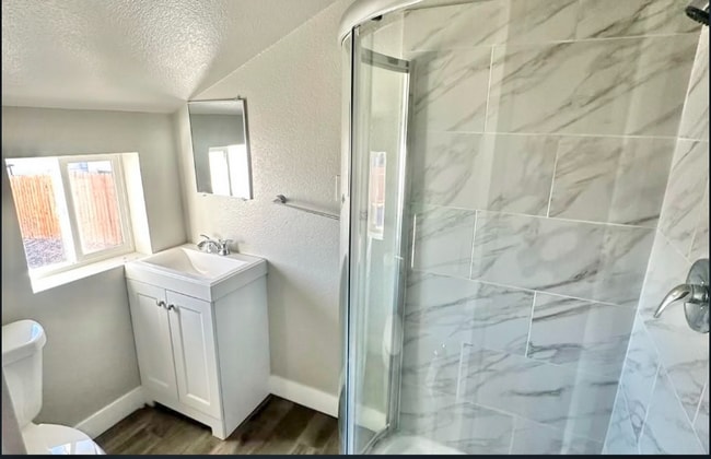 Photo - 508 W 8th St