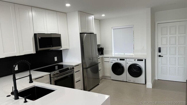 4539 Luxemburg Ct Unit 102