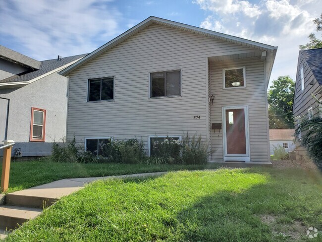 Building Photo - Gopher Nation Check out this 5 bedroom hou... Rental