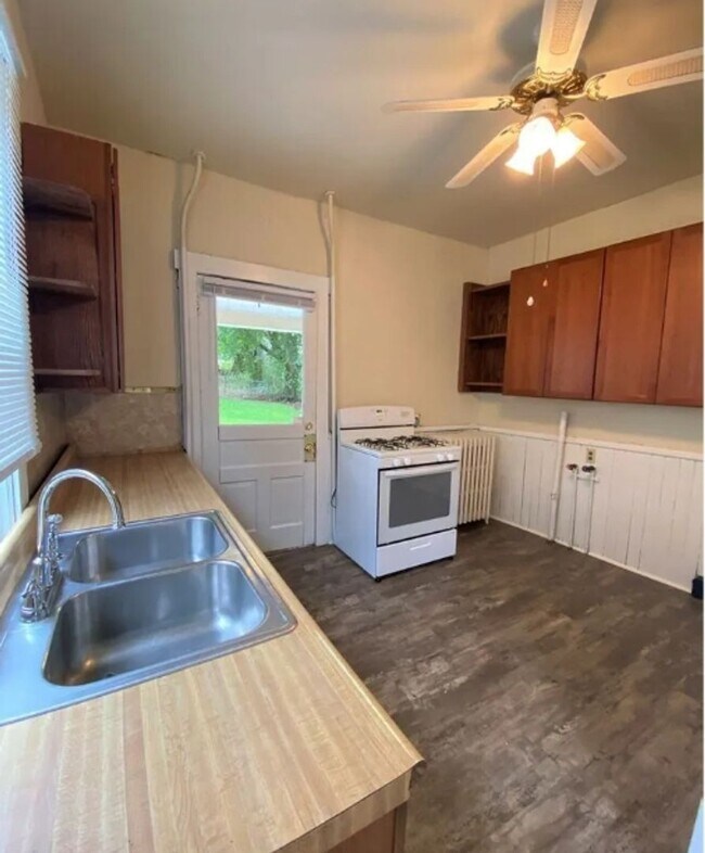 Photo - 216-218 W Lamb St Unit 216