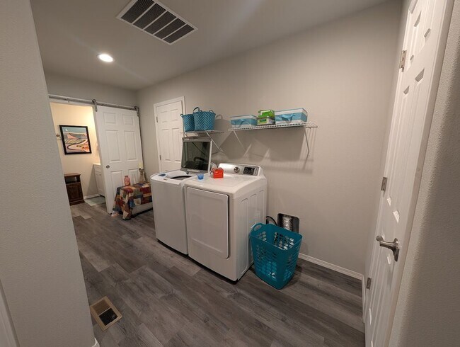 Photo - Lovely Furnished Apartment in the Clarkston Heights