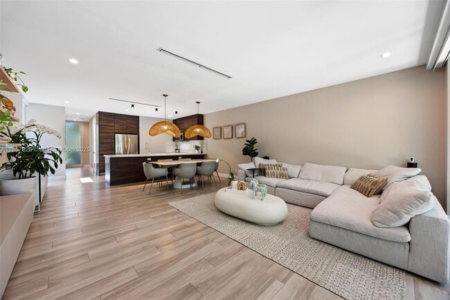 Photo - 3448 Day Ave