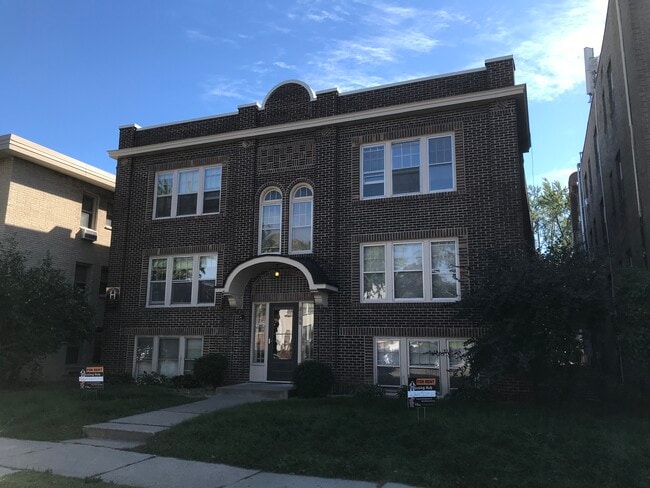 2166 Grand Ave