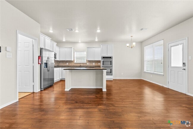 Building Photo - 3302 Lorne Dr Rental